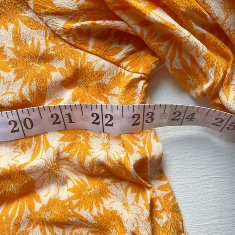 Terra & Sky Women's‎ Plus Size Orange Floral Puff Sleeve Peasant Top - Picture 9 of 10